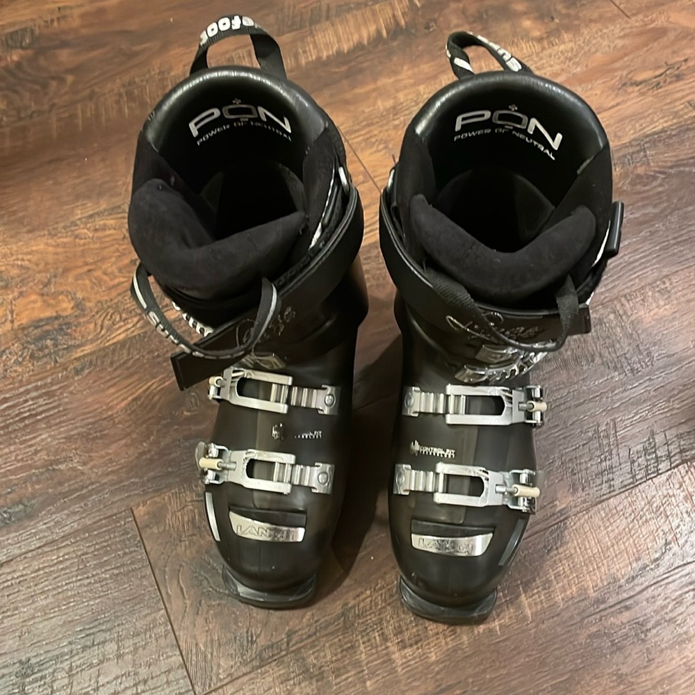 Lange ski boots 24-24.5